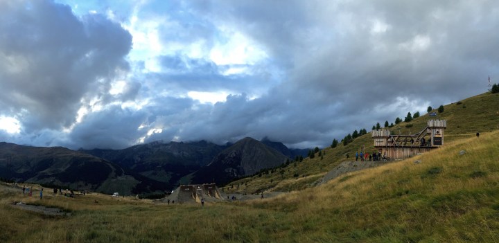 Nine Knights Course - iPhone