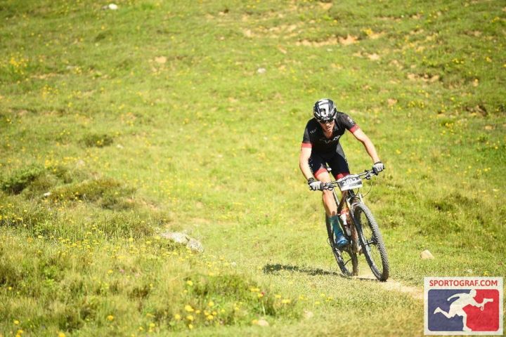 sportograf-82870446_lowres